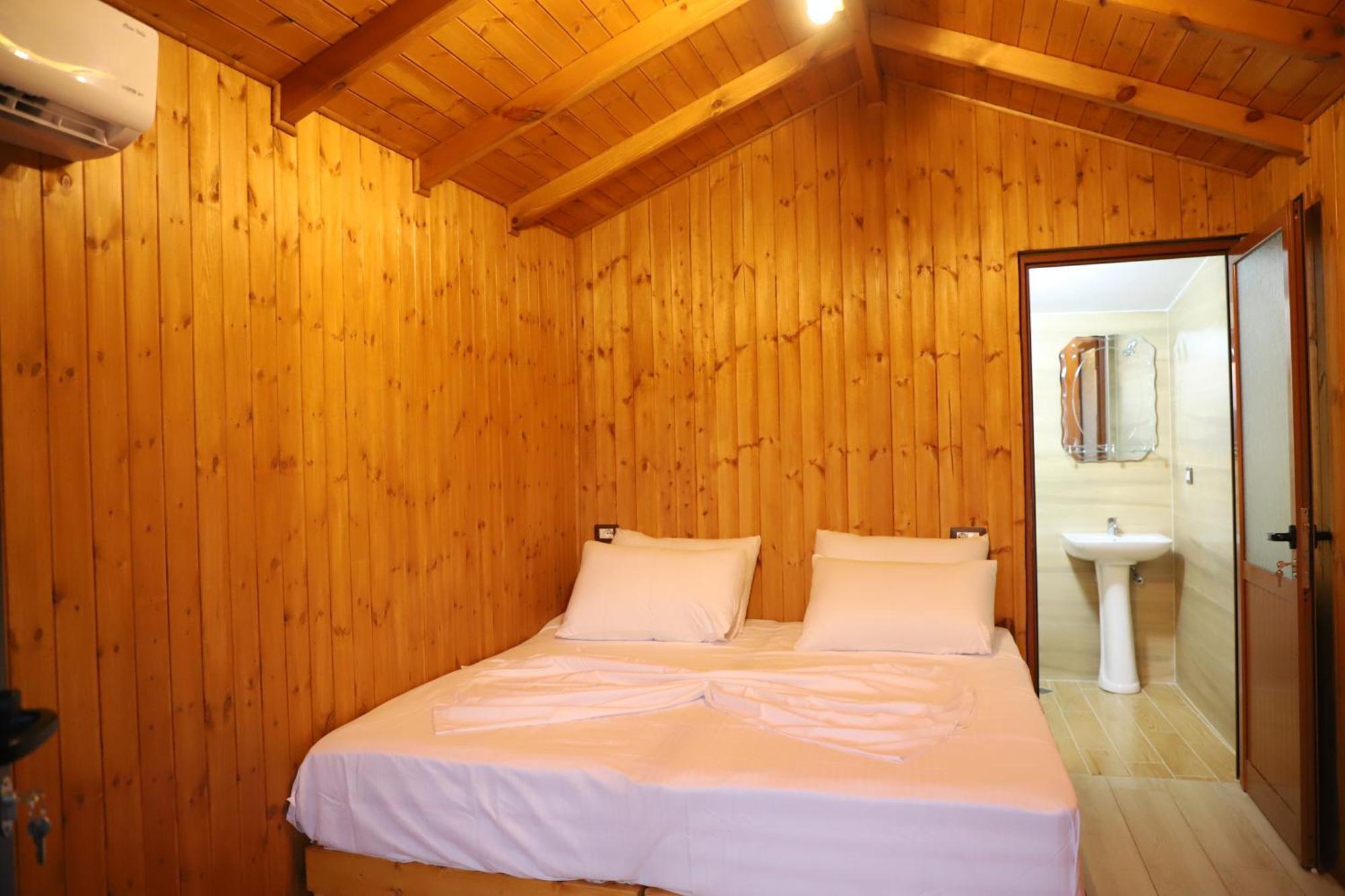 Bujtina Musta Guest House Berat Exterior photo