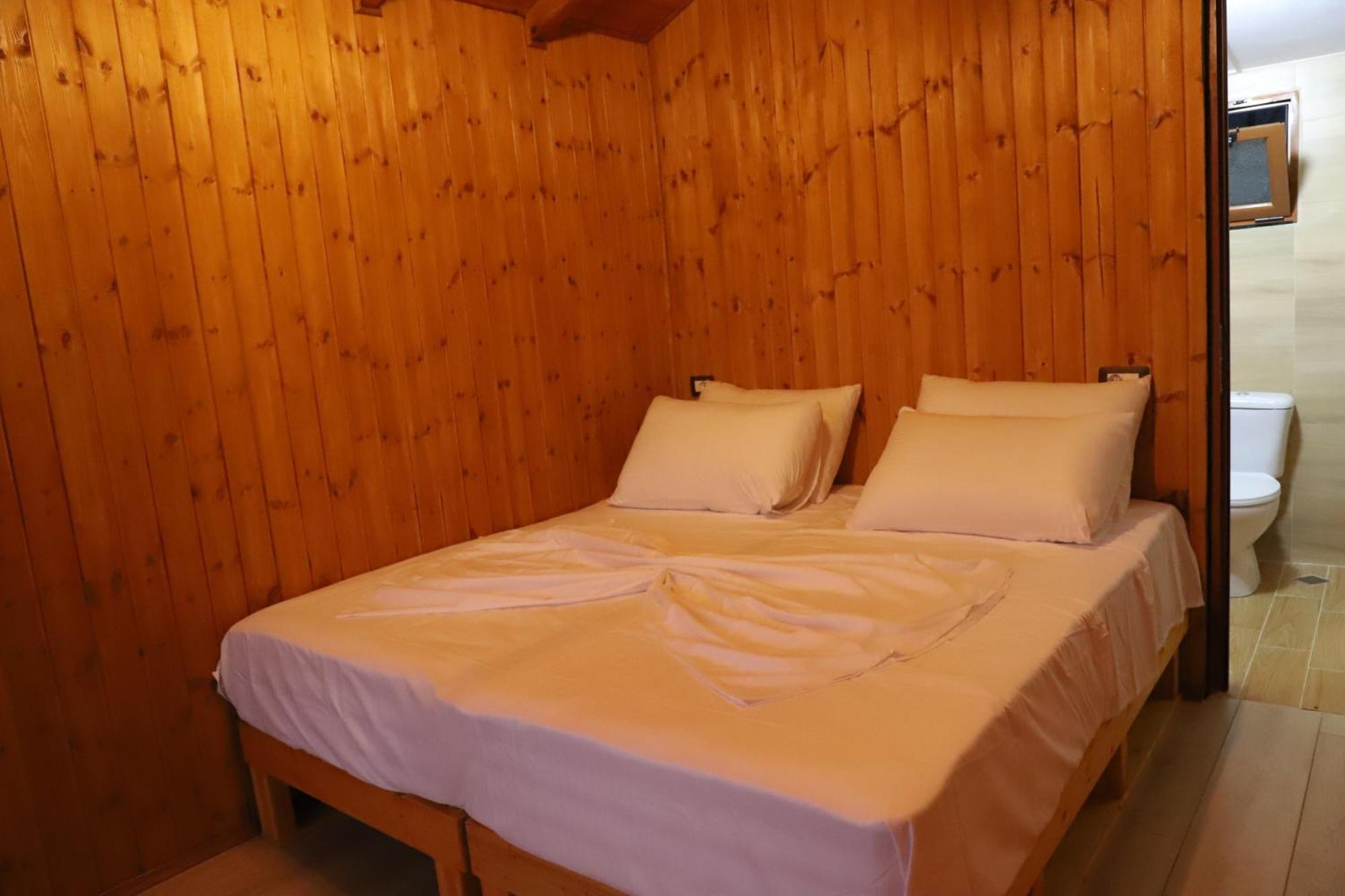 Bujtina Musta Guest House Berat Exterior photo